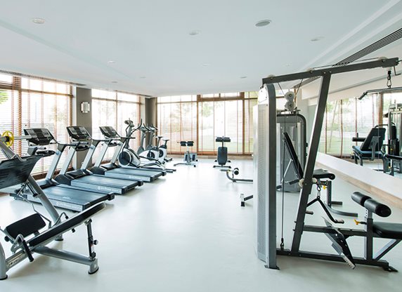 Gym in het Grand Park Lara Hotel in Lara Beach, Turkije foto 4