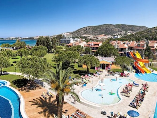 Zwembad van Batihan Beach Spa & Resort in Kusadasi, Turkije foto 2