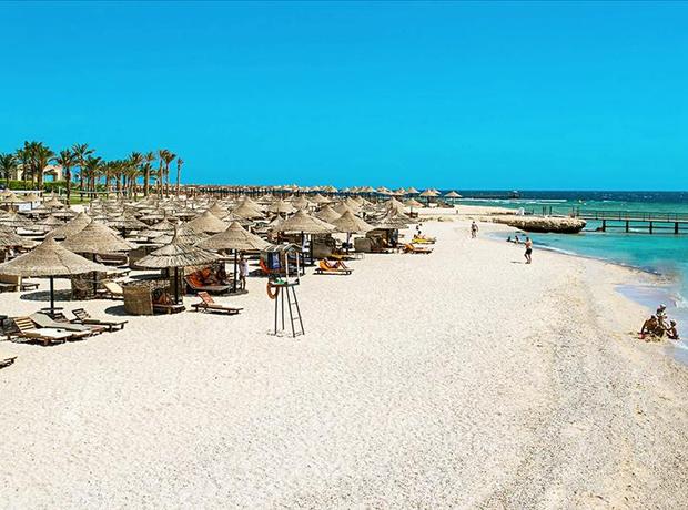 Strand bij Siva Port Ghalib Hotel in Marsa Alam, Egypte foto 3