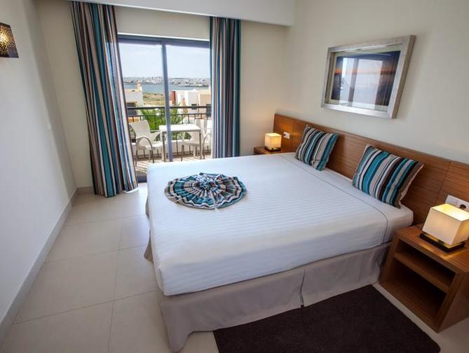 Hotelkamer in Apart Vitors Village in Barcelona, Spanje foto 3