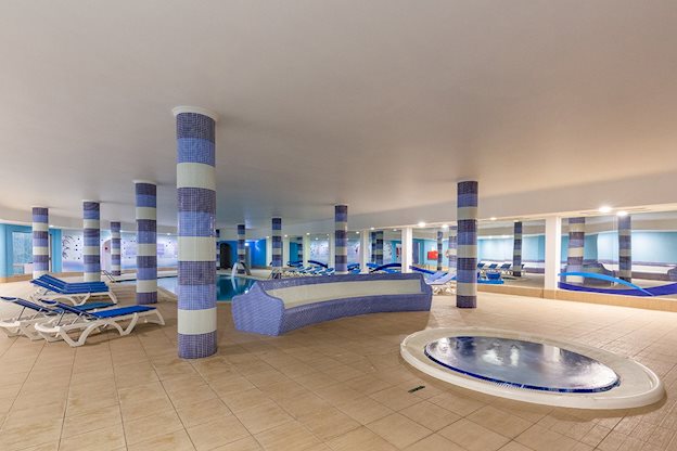 Zwembad van Solaqua Hotel in Albufeira, Portugal foto 3