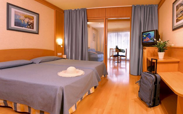 Hotelkamer in  Guitart Gold Central Park Resort Lloret de Mar, Spanje foto 2