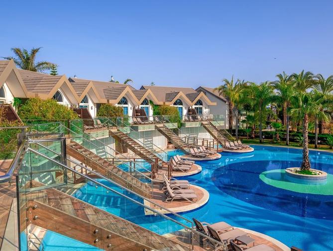 Zwembad van Long Beach Resort in Alanya, Turkije foto 1