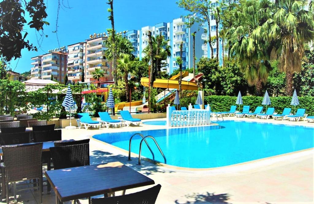 Zwembad van Aparthotel Select Hotel Alanya, Turkije foto 1