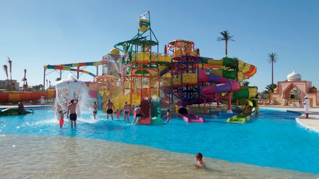 Zwembad van Ali Baba Palace in Hurghada, Egypte foto 5