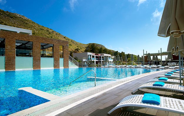 Zwembad van Michelangelo Spa & Resort in Agios Fokas, Griekenland foto 3