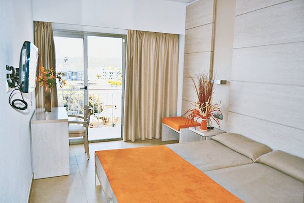 Puchet Hotel in San Antonio, Spanje foto 4