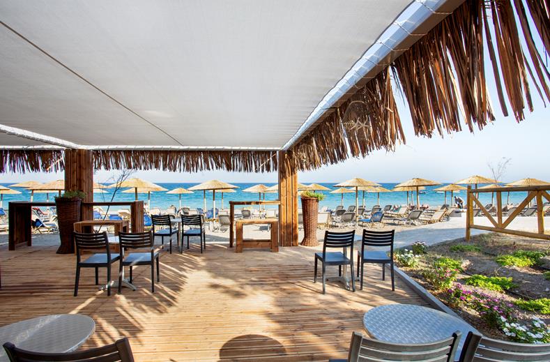 Grasveldbij het Akti Imperial Hotel in Ixia, Griekenland foto 3