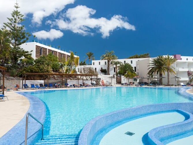 4**** Allsun Esquinzo Beach Resort | Vakantiedeal!