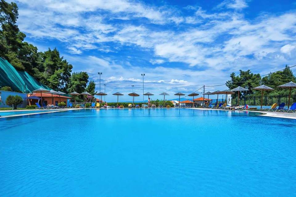 Zwembad van Atrium Hotel in Pefkochori, Griekenland foto 3