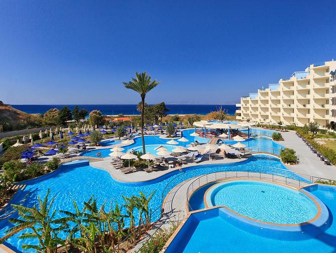 Zwembad van Atrium Platinum Resort in Ixia,  Griekenland foto 3