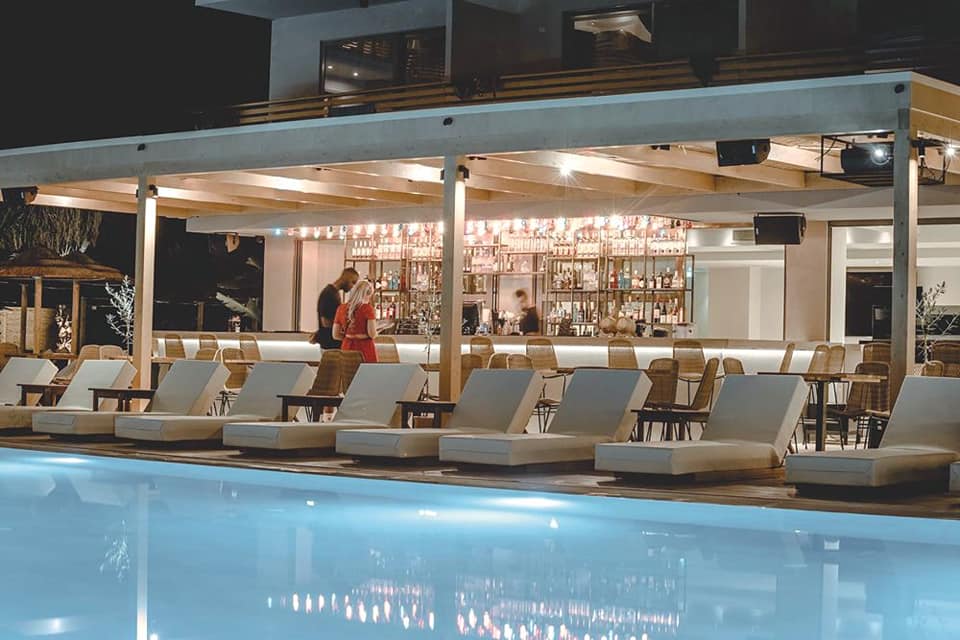 Zwembad van Cooks Club Hersonissos Hotel in Chersonissos, Griekenland foto 2