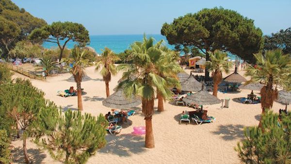 Buitenkant van Camping Cala Gogo Hotel costa-brava, spanje foto 1