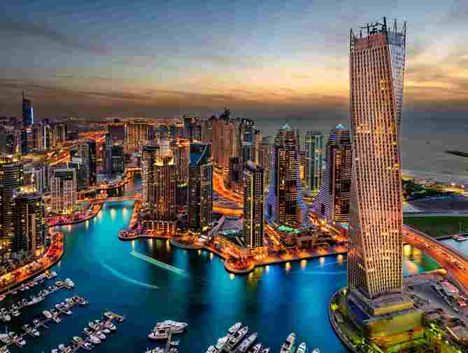 Buitenzijde van het strand bij het Ghaya Grand Hotel in Verenigde Arabische Emiraten, Dubai  foto 1