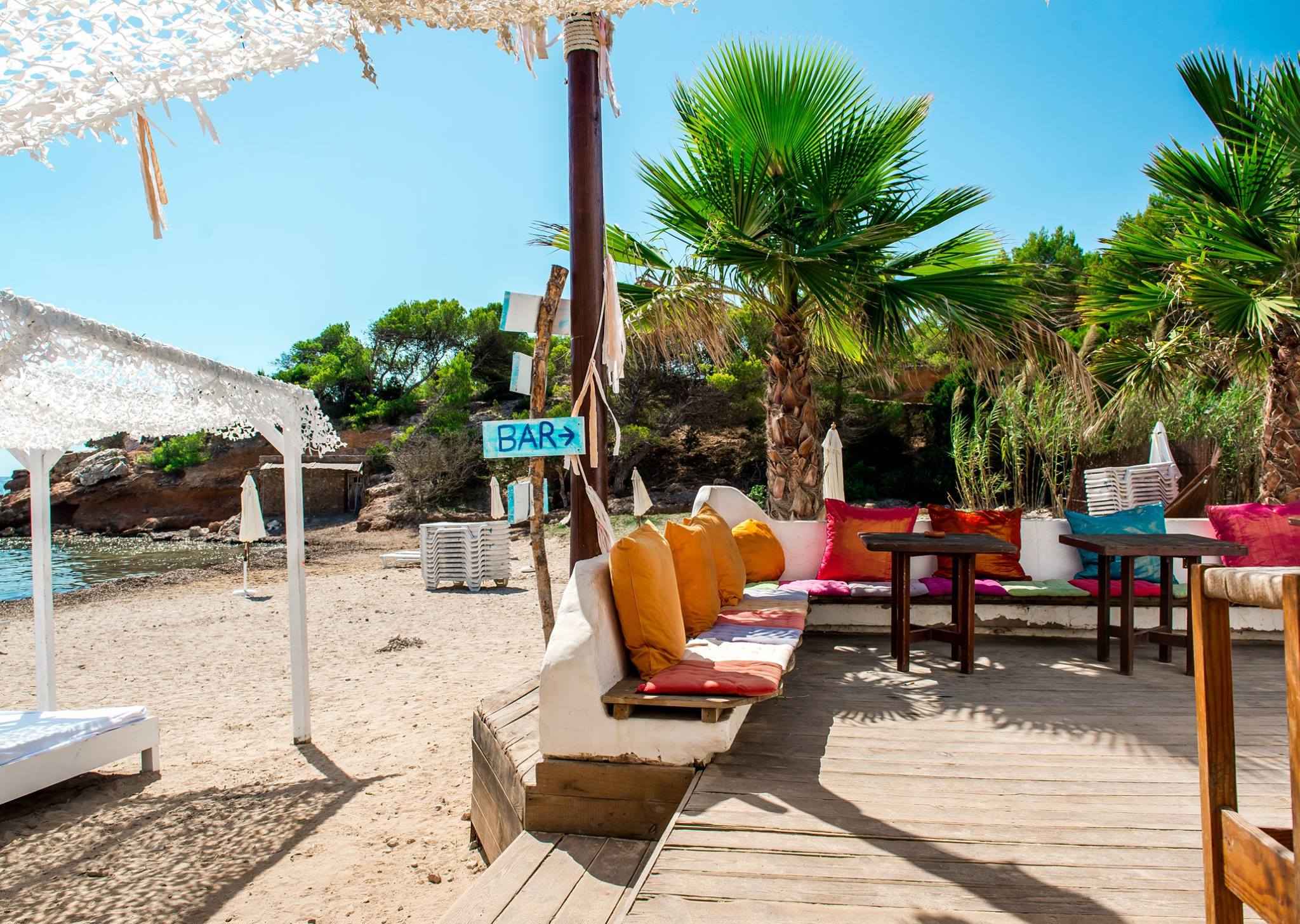 Strand bij Garbi Ibiza & Spa Hotel in Playa Den Bossa, Spanje foto 4