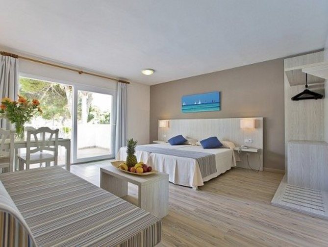 Hotelkamer in Club Es Talaial Hotel in Cala d'Or, Spanjen foto 3