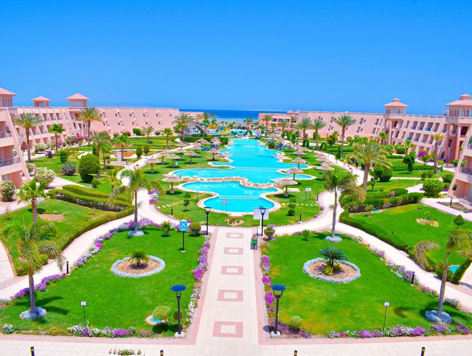 Zwembad van Jasmine Palace Resort & Spa in Sahl Hasheesh, Egypte foto 1