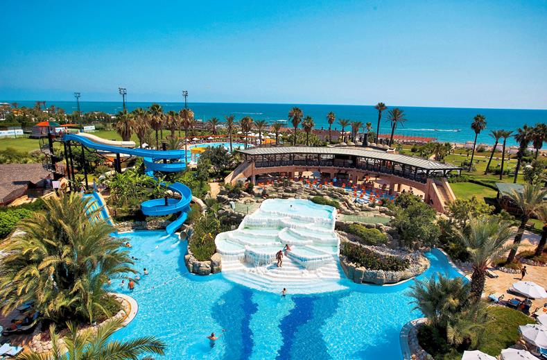 Zwembad van Limak Arcadia Golf Resort in Belek, Turkije foto 2