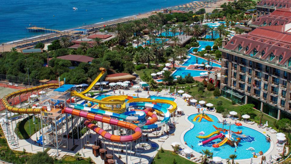 Zwembad met glijbanen van Lago Hotel Side, Turkije foto 2
