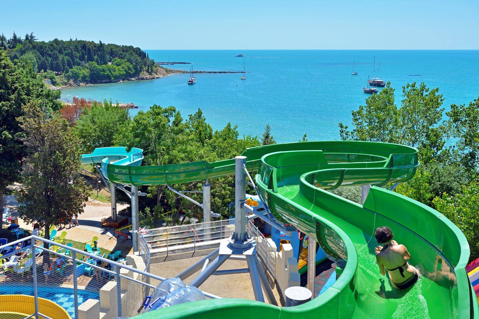 Zwembad met glijbanen van Sol Nessebar Bay & Mare Hotel Nessebar, Bulgarije foto 2