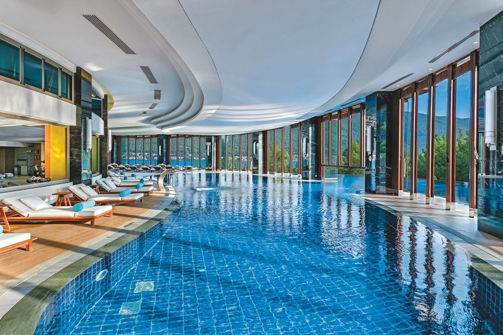 Zwembad van Titanic Luxury Collection Bodrum Hotel in Güvercinlik, Turkije foto 2