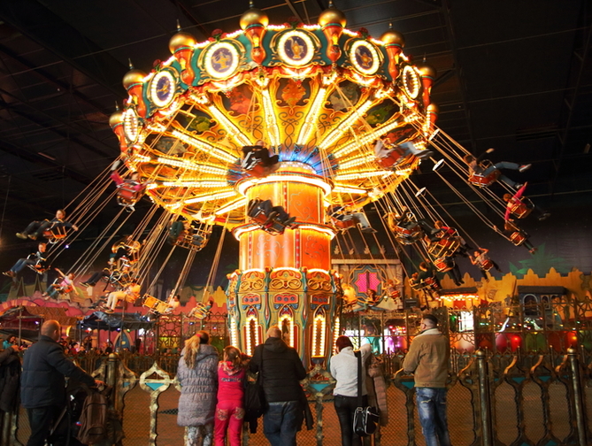 Funfair at Toverland Winter in Sevenum, Netherlands photo 1