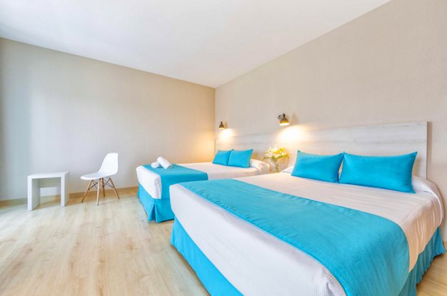 Hotelkamer in Alegria Maripins Hotel in Malgrat de Mar, Spanje foto 3