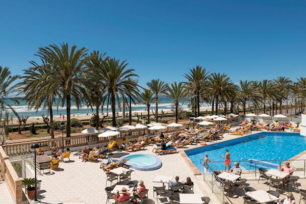 Zwembadzijde bij Allsun Pil lari Playa Hotel in Playa de Palma, Spanje foto 3