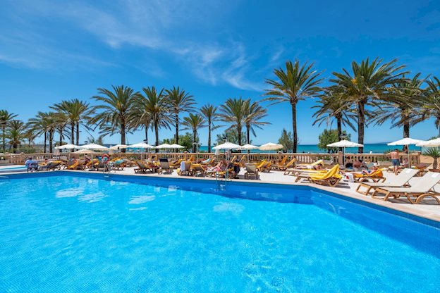 Zwembad van Allsun Pil lari Playa Hotel in Playa de Palma, Spanje foto 1