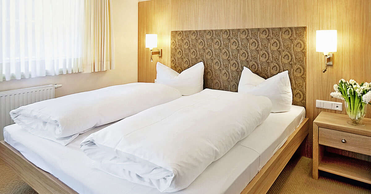 Zwembad van Neuhaus Zillertal Resort in Mayrhofen, Oostenrijk foto 4