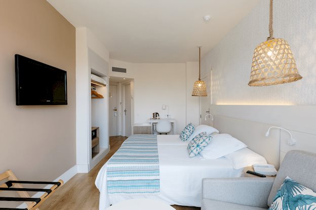 AluaSun Miami Ibiza Appartementen & Hotel in Es Canar, Spanje foto 5