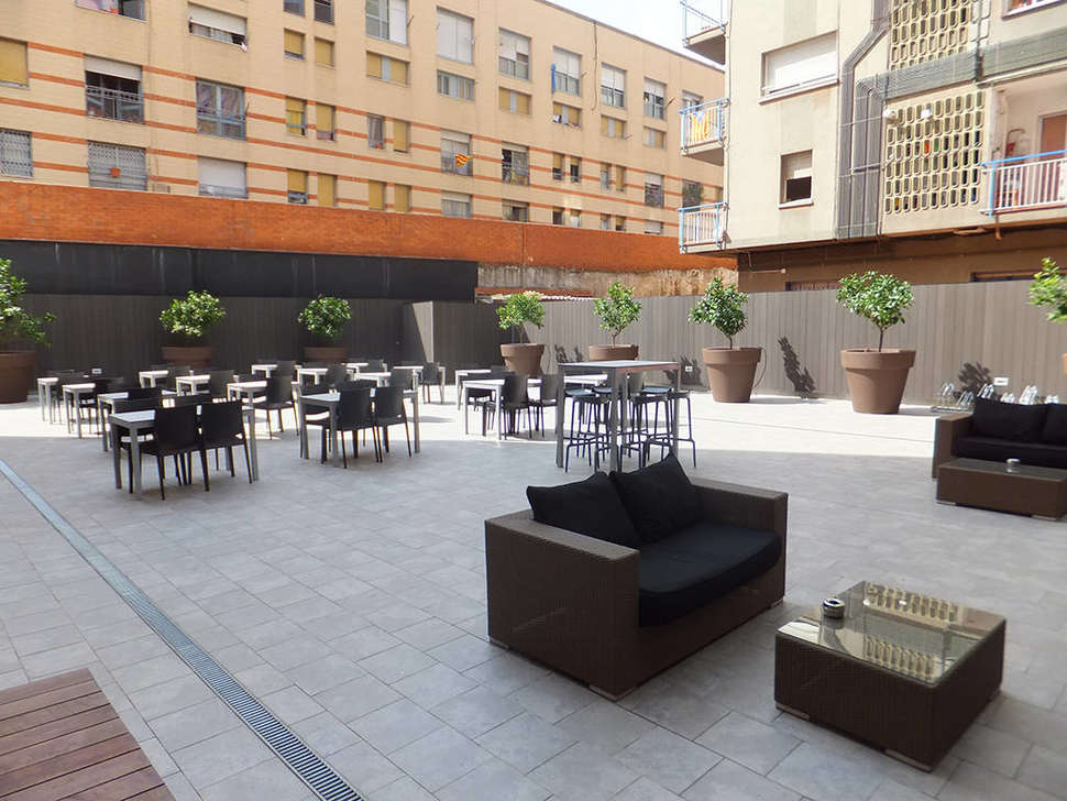 Zwembad van Andante Hotel in Barcelona, Spanje foto 1