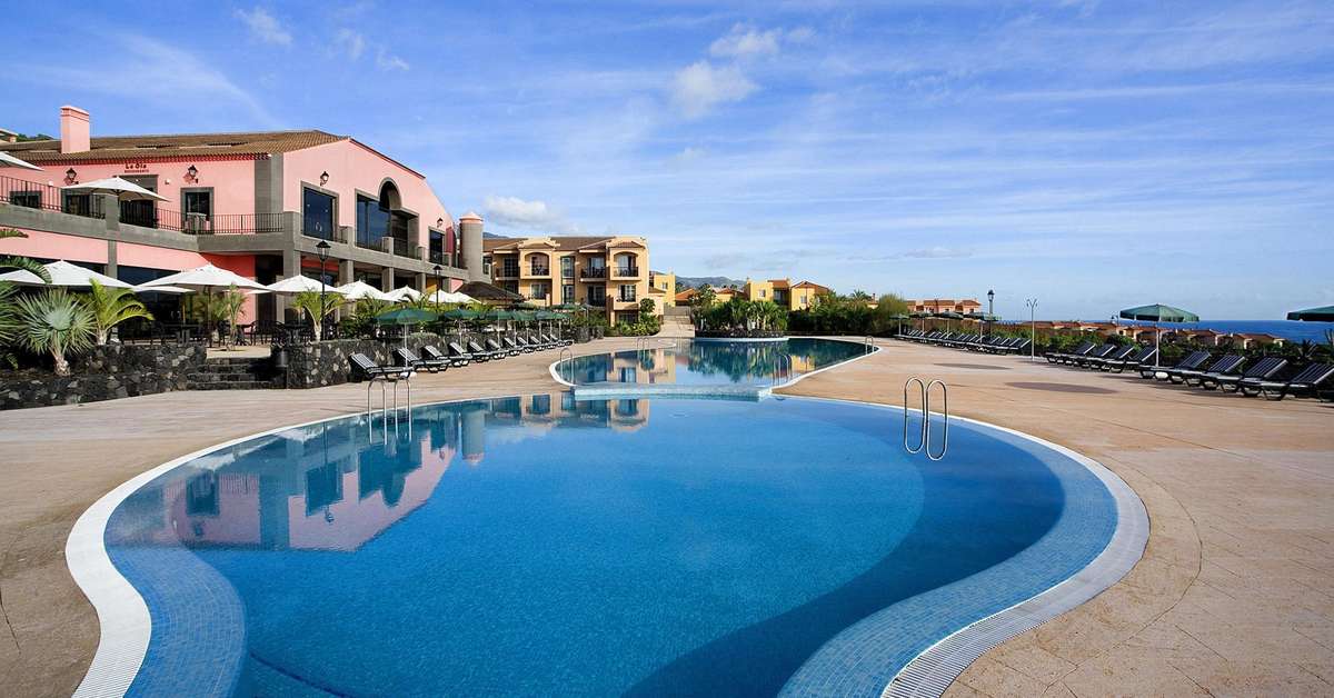 Zwembad van Aparthotel Las Olas Hotel Los Cancajos, Spanje foto 3
