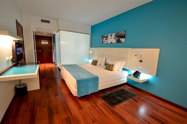 Aquashow Park Hotel in Quarteira, Portugal foto 5