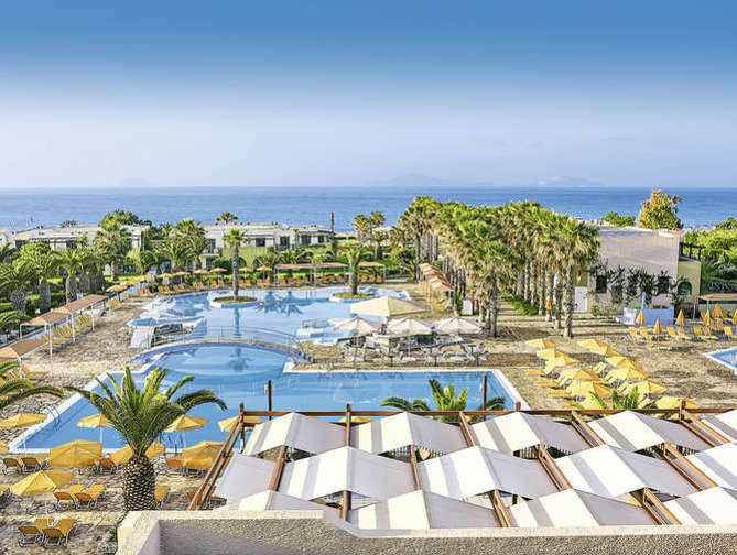 Buitenkant van Porto Bello Beach Hotel in Kardamena, Griekenland foto 2