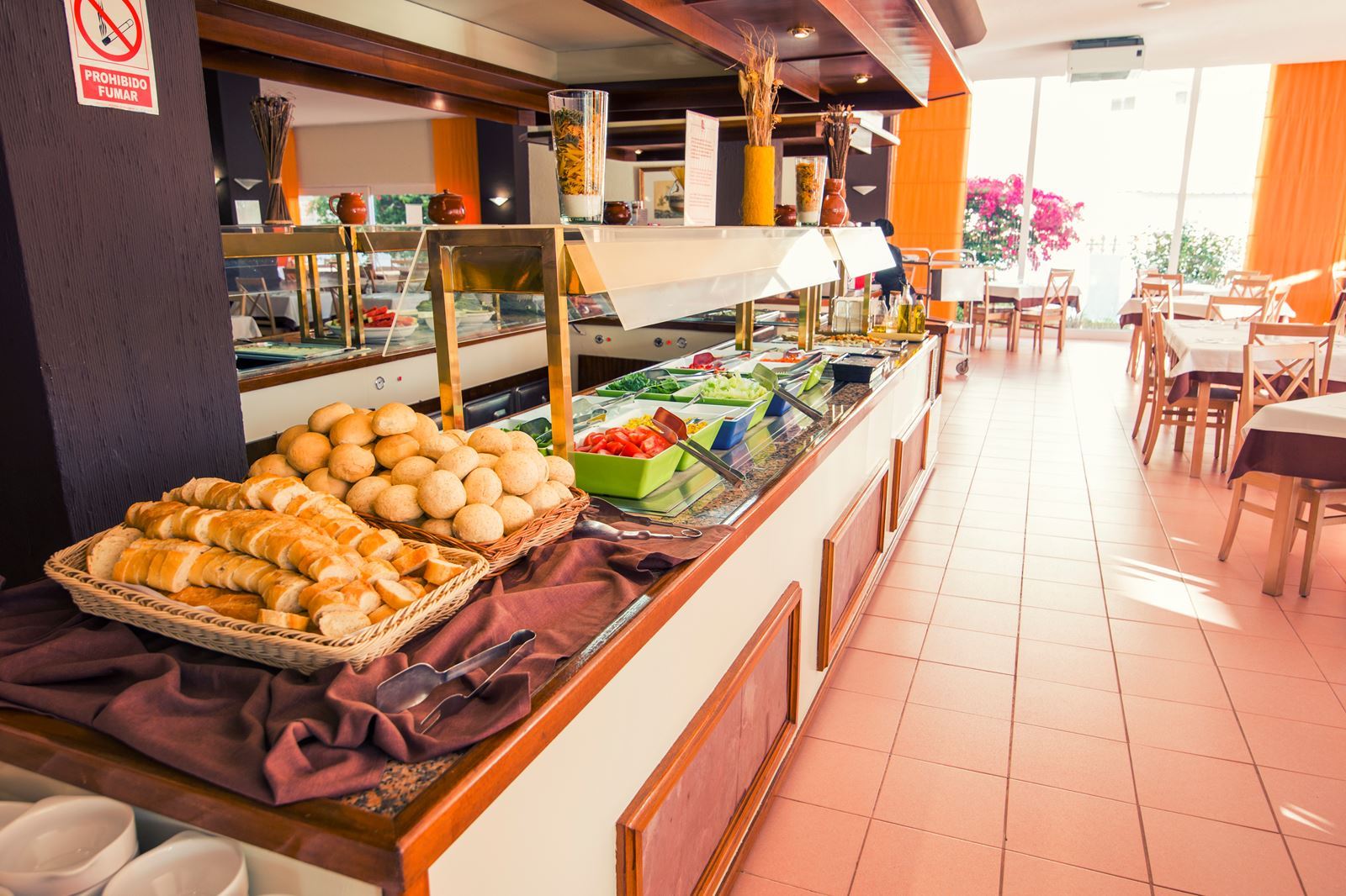 Restaurant in het AzuLine Pacific Hotel in Sant Antoni de Portmany, Spanje foto 3