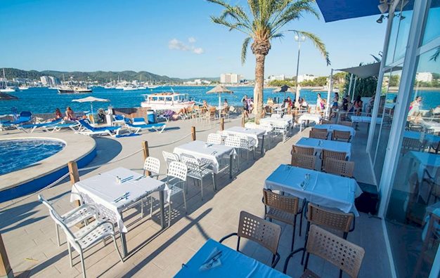 Zwembadzijdebij AzuLine Mar Amantis I en II Hotel San Antonio, Spanje foto 3