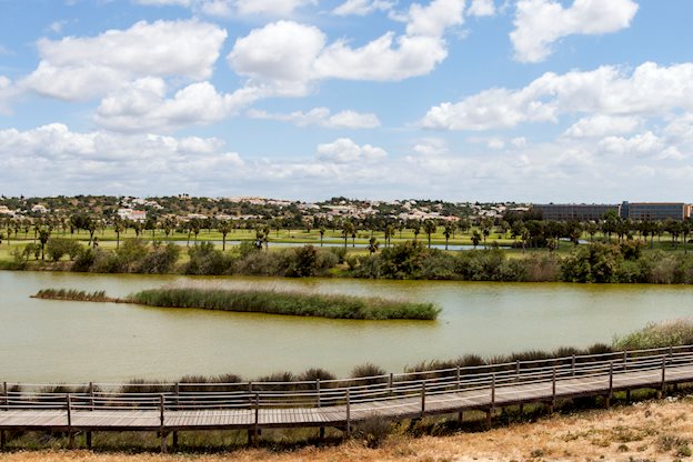 Buitenkant van Bayside Salgados Hotel in Albufeira, Portugal foto 3