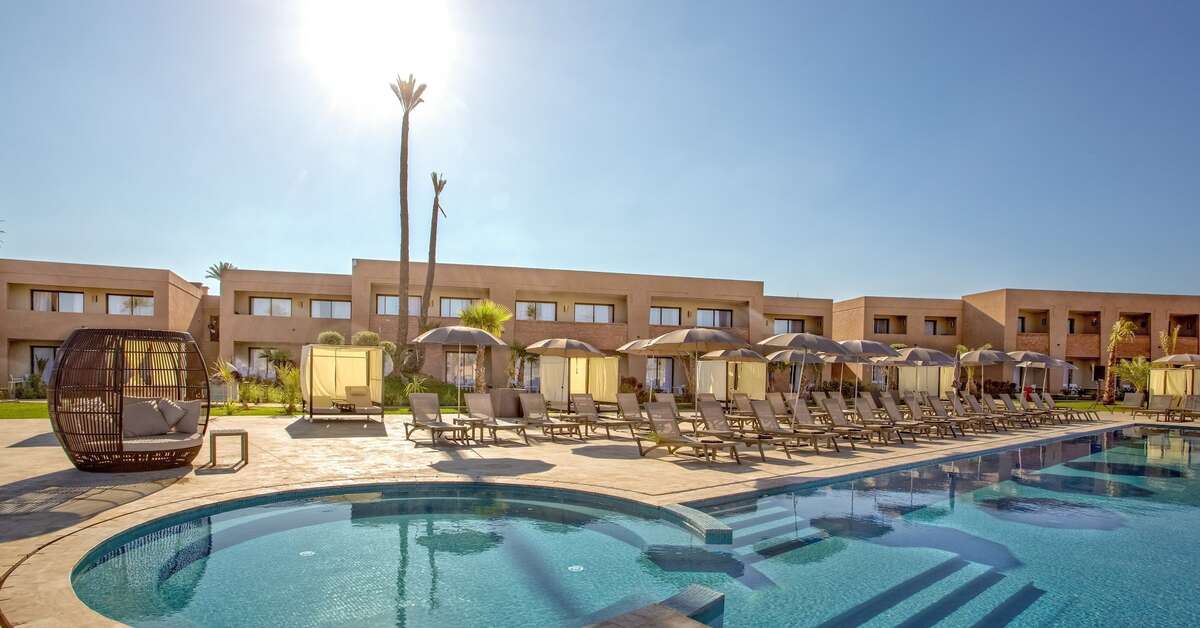 Zwembadzijde bij Be Live Collection Adults Only Hotel Marrakech, Marokko foto 1