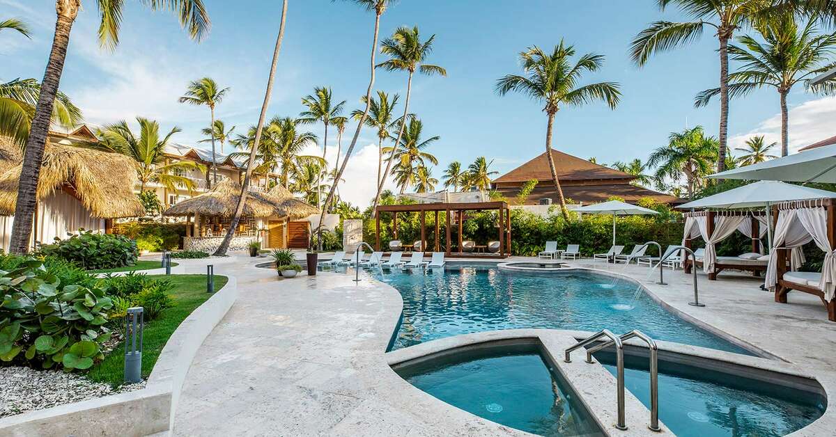 Zwembadzijde bij Be Live Collection Hotel in Punta Cana, Dominicaanse Republiek foto 1