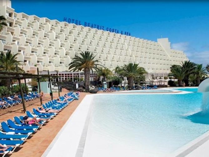 Zwembad van Beatriz Costa & Spa Hotel in Costa Teguise, Spanje foto 3