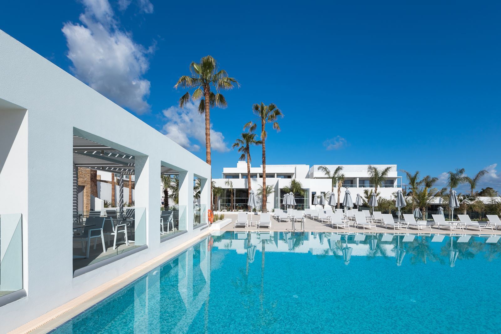 Zwembad van Blue Lagoon Ocean Hotel in Psalidi, Griekenland foto 1