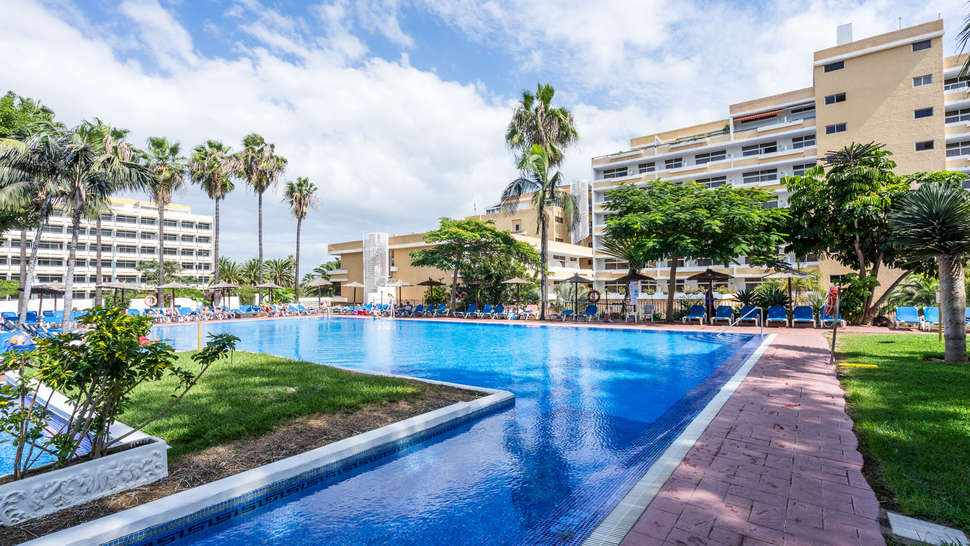 Zwembad van Blue Sea Puerto Resort in Puerto de la Cruz, Spanje foto 1
