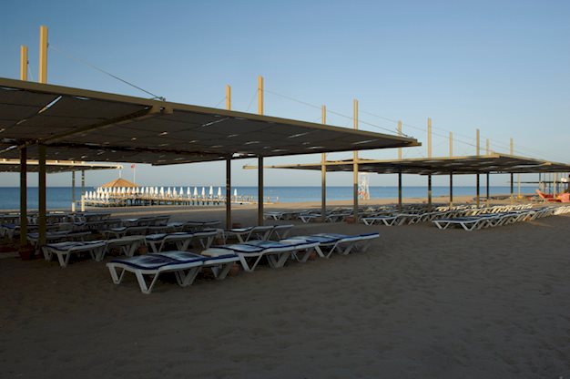 Zee en strand bij het Blue Waters Club en Resort Side, Turkije foto 3