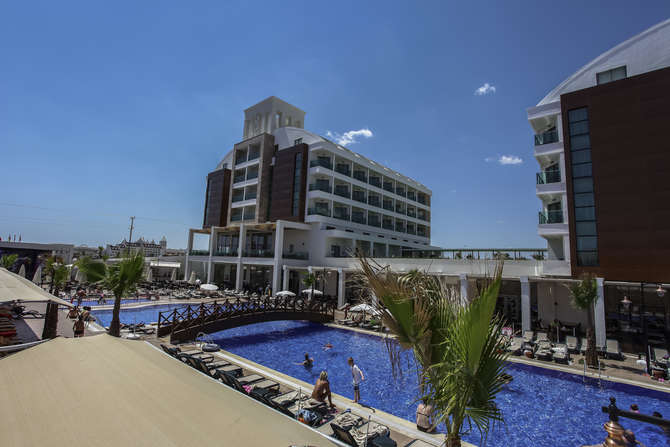 Zwembad van Linda Sunny Beach Hotel in Side, Turkije foto 1