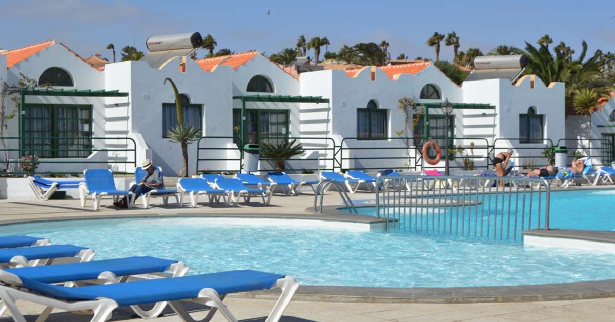 Zwembad van Bungalows Fuertesol Hotel Caleta de Fuste, Spanje foto 1