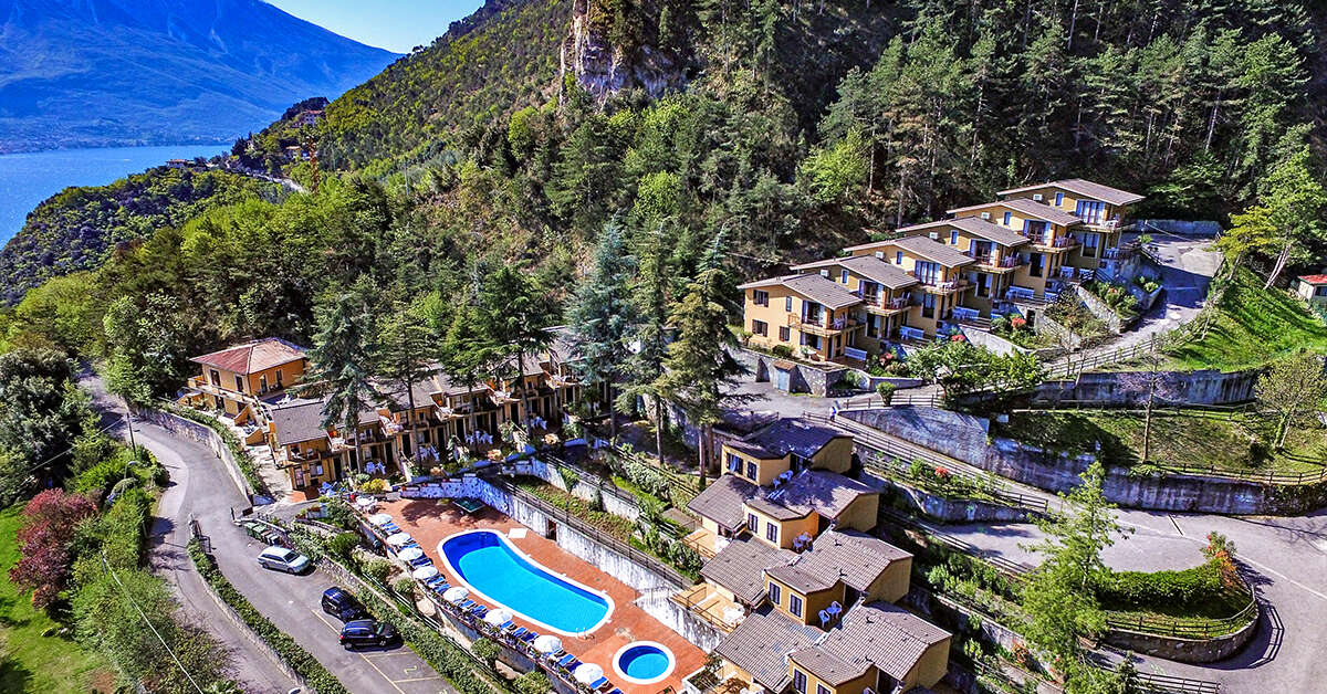 Buitenkant van Residence Oasi Hotel in Limone sul Garda, Italië foto 3