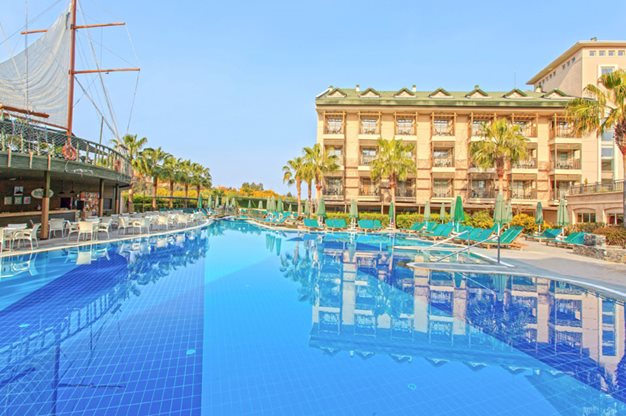 Zwembad van Can Garden Resort in Side, Turkije foto 1