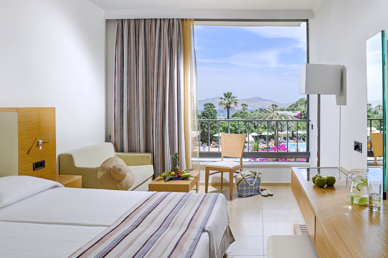 Hotelkamer in Caravia Beach Hotel Marmari, Griekenland foto 2