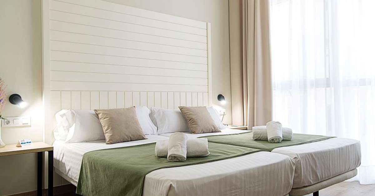 Hotelkamer in Checkin Hotel Valencia, Spanje foto 2